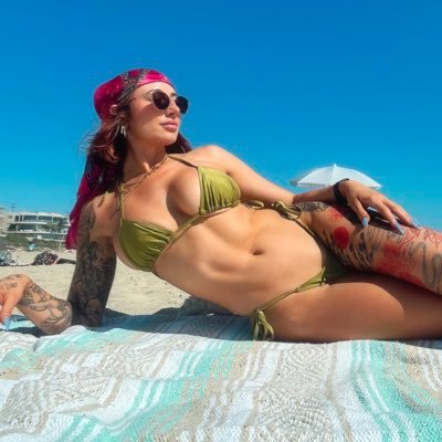 Molly Dixx