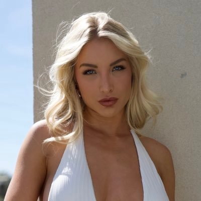 Shayna Holt