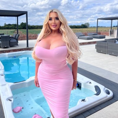 Amber May